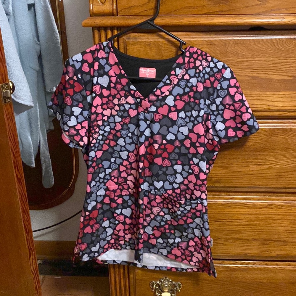 Scrub top